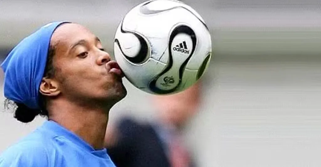 Il sogno è l’ultimo gol: Ronaldinho torna a giocare, oggi a Ravenna la presentazione show Ronaldinho