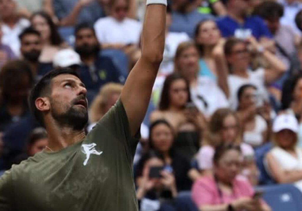 Djokovic crolla agli US Open: vomito, dolore e lacrime. “Il mio corpo collassa” Djokovic