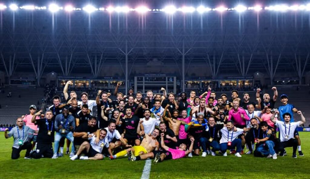 Champions, due squadre erano spacciate: poi hanno scritto una pagina di storia I giocatori del Sabah festanti