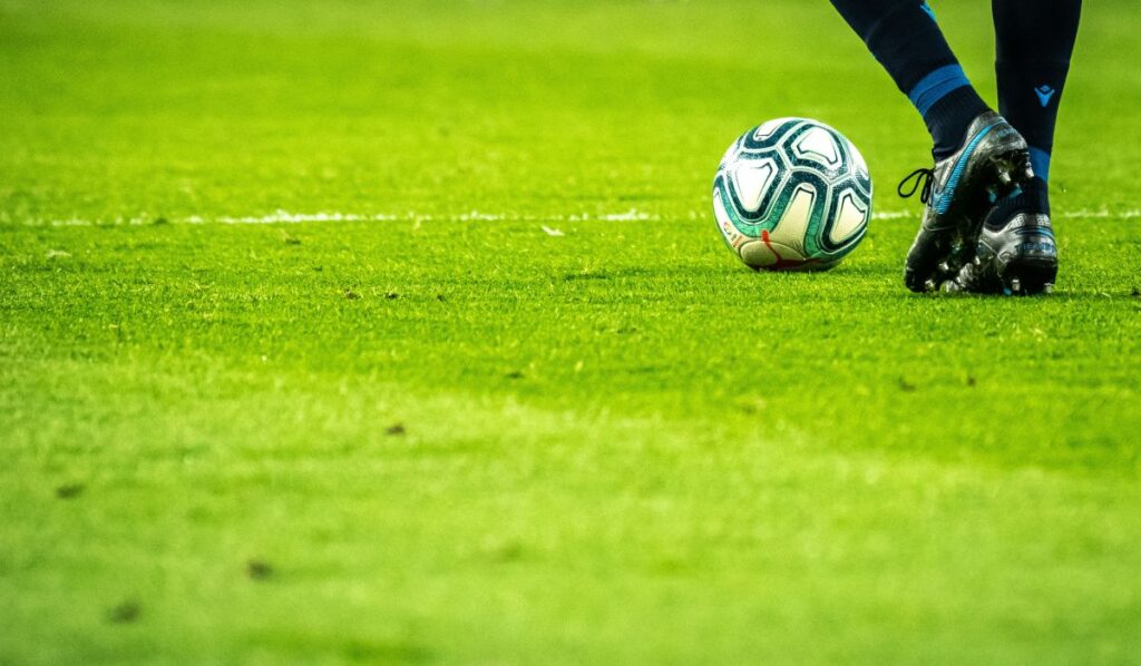 Il supercomputer ha deciso: ecco chi vincerà lo scudetto ’26-’27(e le percentuali sorprendono) calciatore sul campo