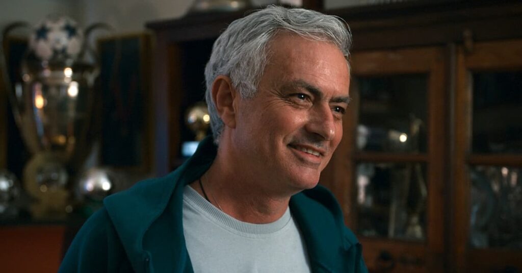 Mourinho ritrova l’Inter e attacca: “Forse il calendario di Champions l’ha fatto un italiano” Mourinho, protagonista dell'omonima docuserie di Netflix
