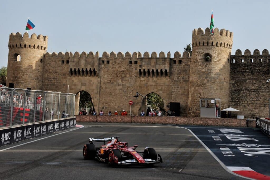 F1, il GP di Baku non si corre di domenica: ecco perché (e perché Antonelli non deve preoccuparsi) Percorso cittadine del Gran Premio dell'Azerbaigian