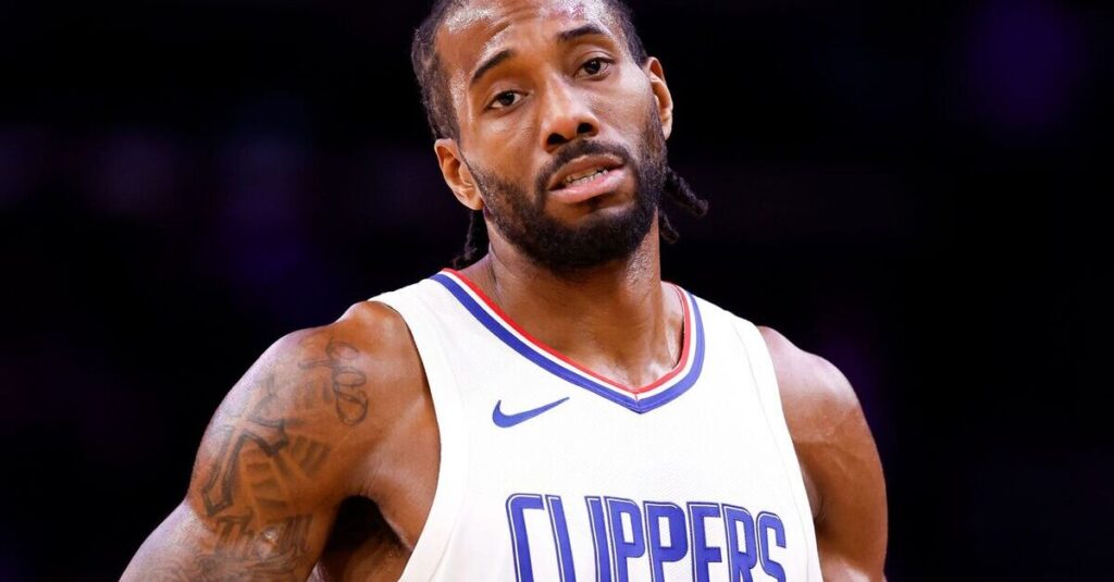 Kawhi Leonard con la maglia del Clippers