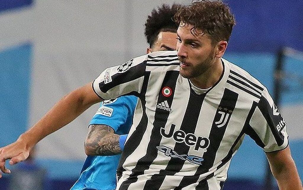 Juventus, non c’è pace: Locatelli finisce sotto i ferri, lo stop può essere molto lungo Manuel Locatelli