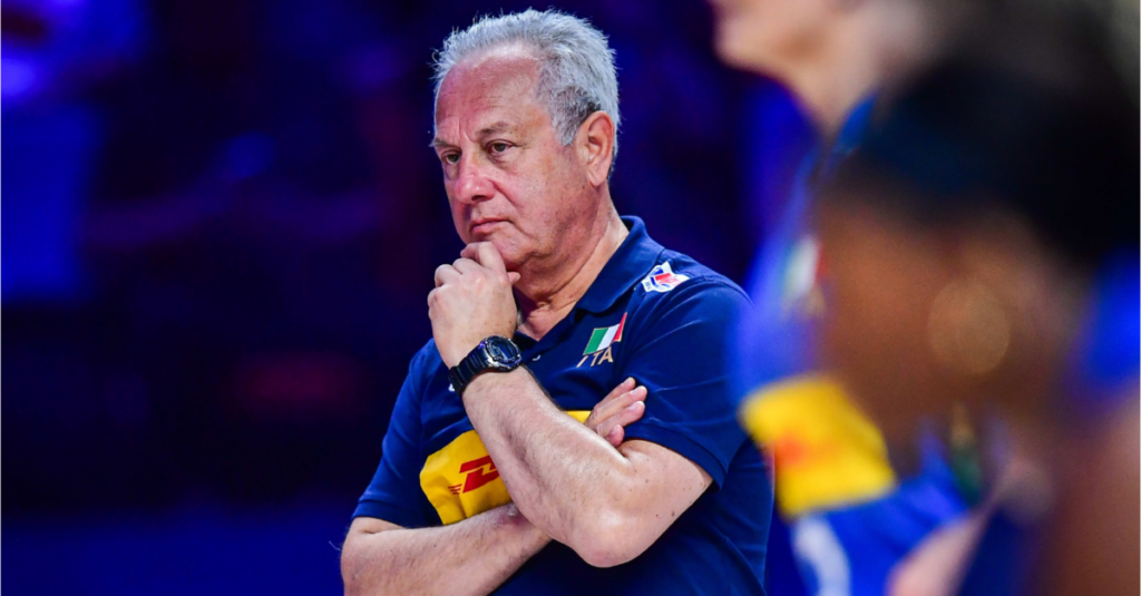 Velasco gela Terzic: “Non ci interessa nemmeno quello che dice la mamma” Julio Velasco, allenatore nazionale italiana femminile volley